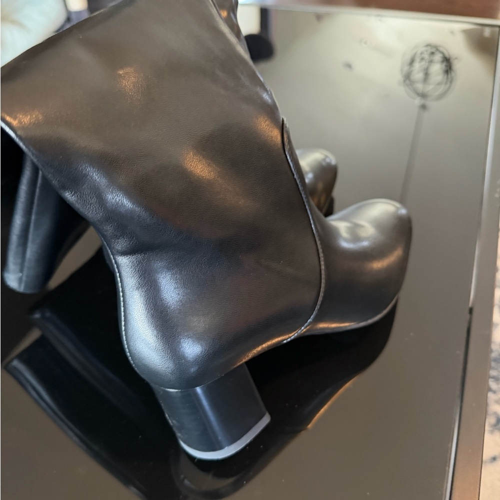 Classic Black Leather Block Heel Ankle Boots